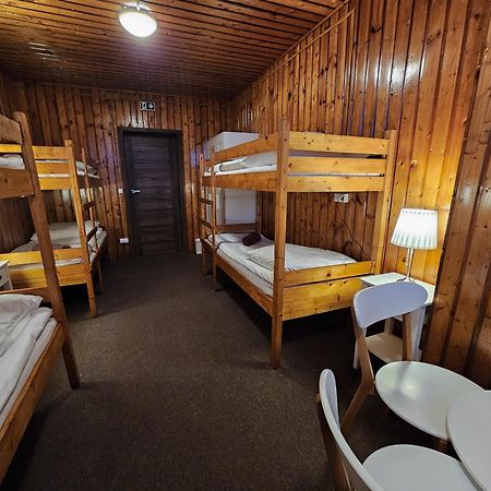 Schronisko Gosciniec Rownica Hotel อุสทรอน ภายนอก รูปภาพ