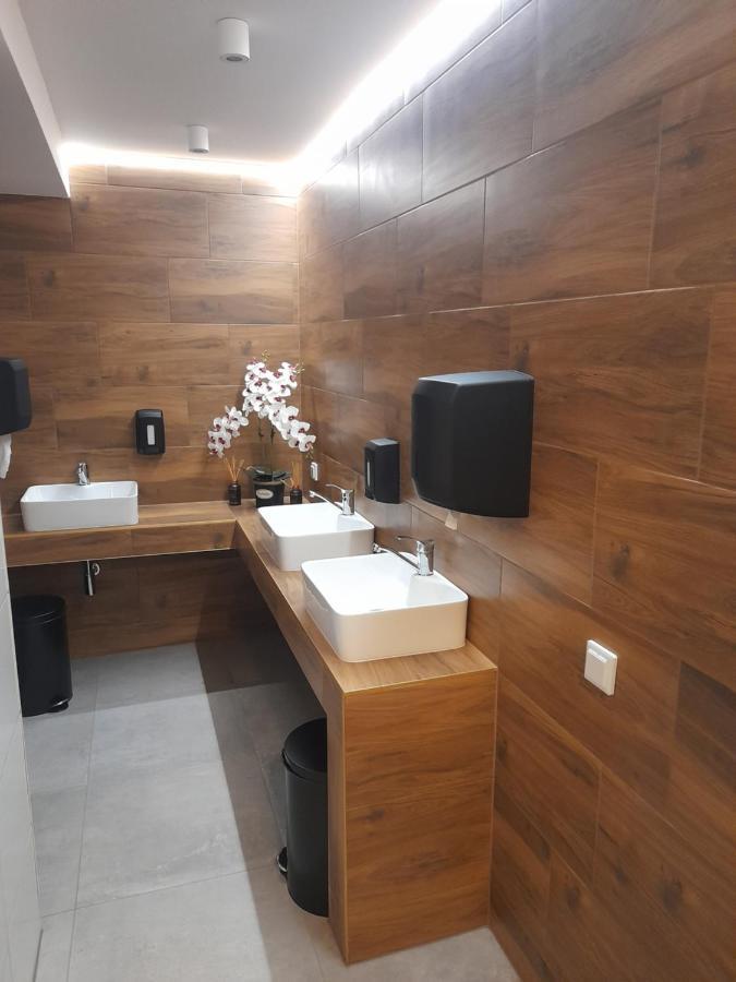Schronisko Gosciniec Rownica Hotel อุสทรอน ภายนอก รูปภาพ