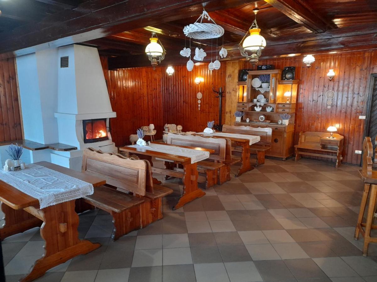 Schronisko Gosciniec Rownica Hotel อุสทรอน ภายนอก รูปภาพ
