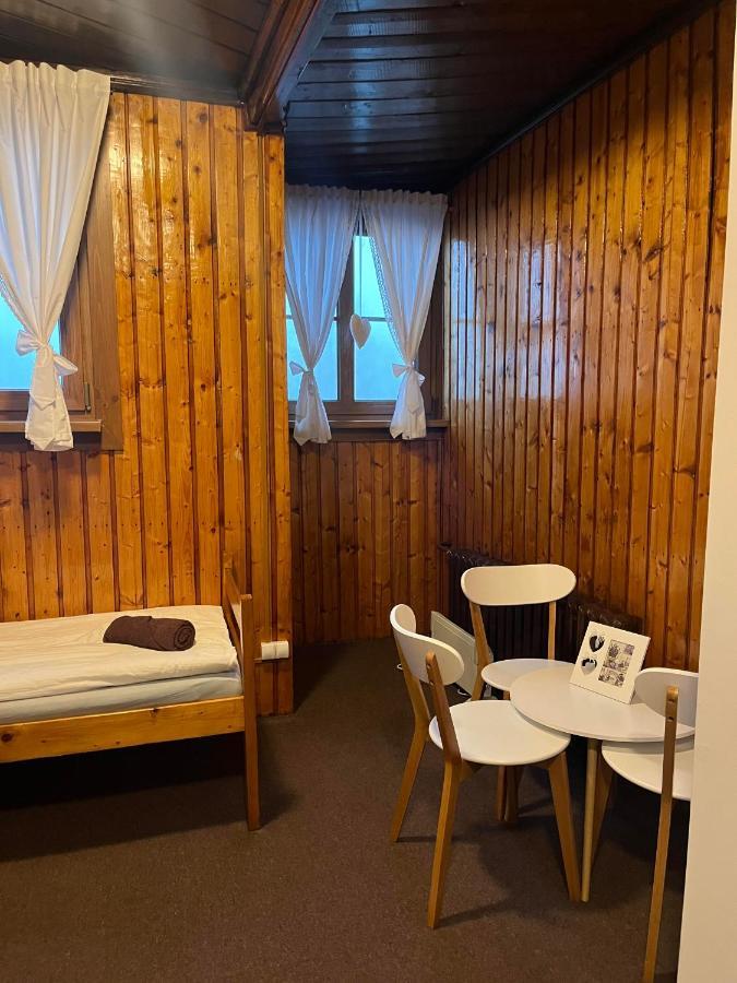 Schronisko Gosciniec Rownica Hotel อุสทรอน ภายนอก รูปภาพ