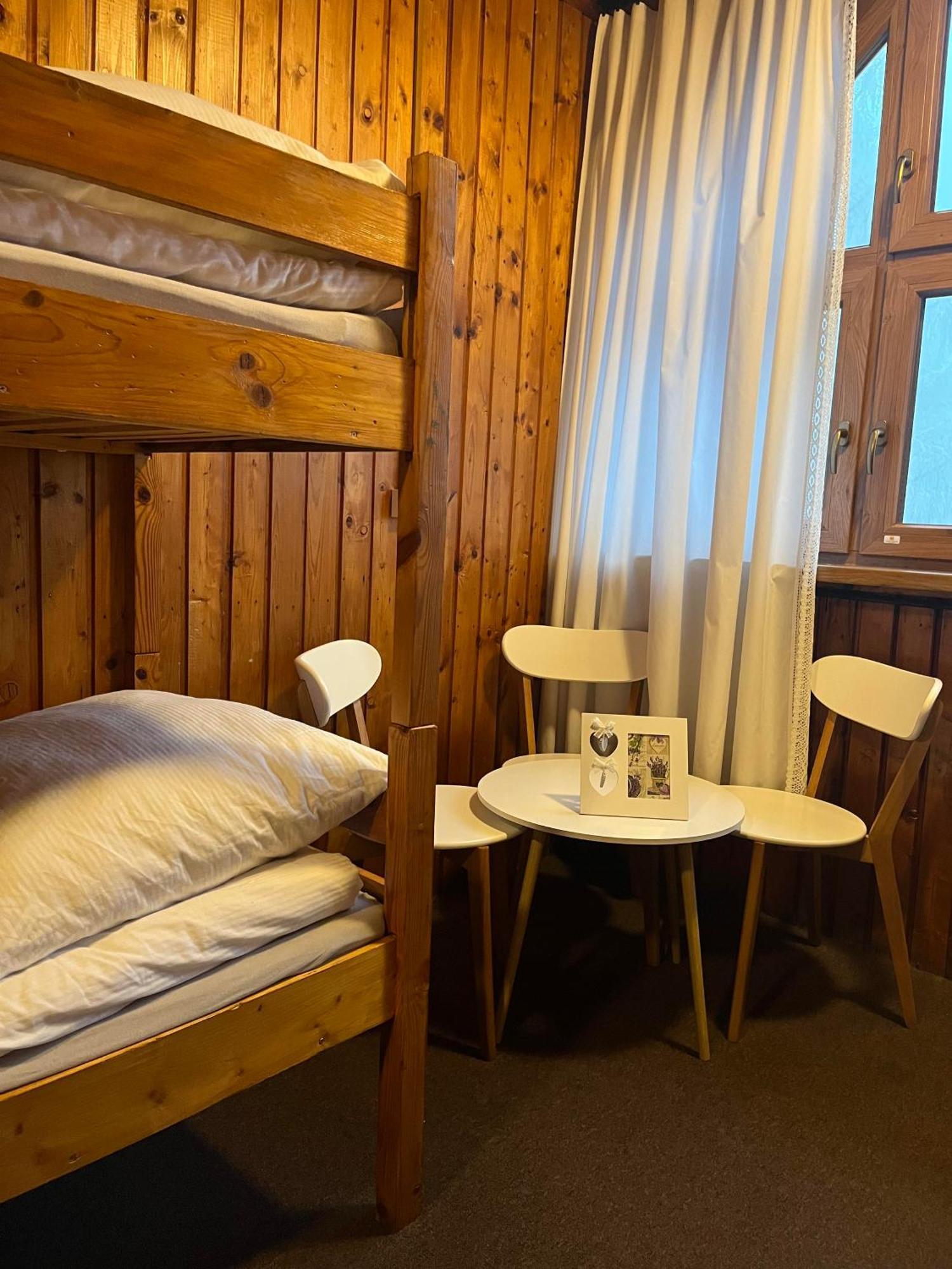 Schronisko Gosciniec Rownica Hotel อุสทรอน ภายนอก รูปภาพ