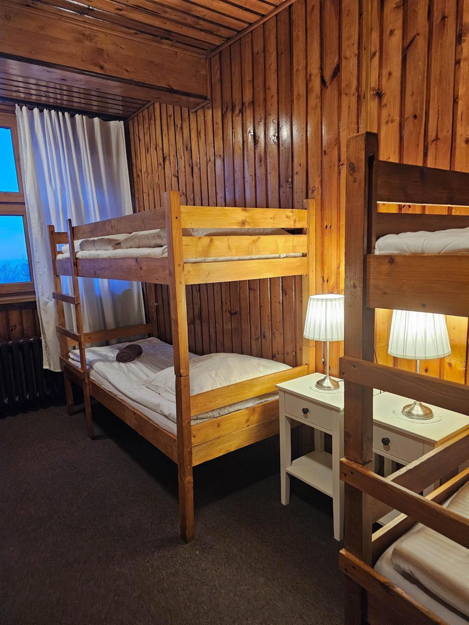 Schronisko Gosciniec Rownica Hotel อุสทรอน ภายนอก รูปภาพ